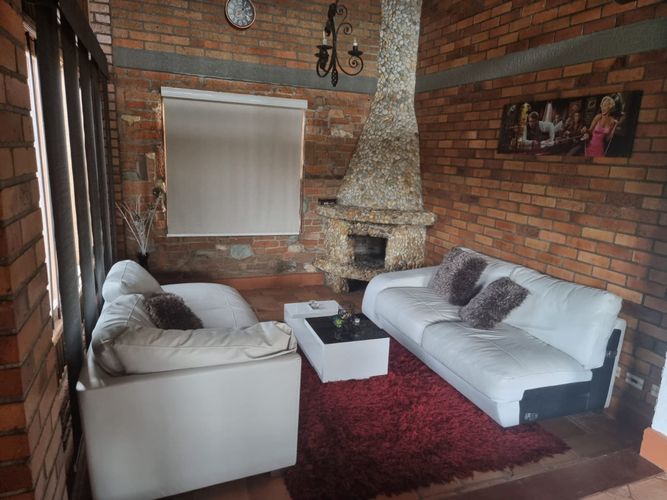 Casa de 3 alcobas en arriendo en El Rosal, Marinilla, 300 m² · foto 3 de 16