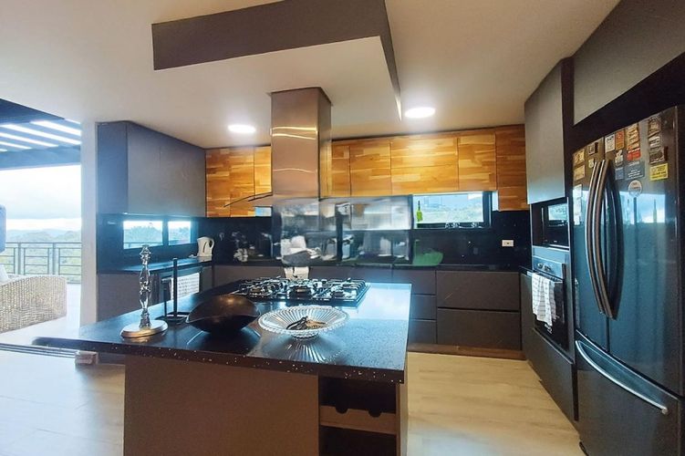 Casa de 5 alcobas en venta en Loma Del Escobero, El Retiro, 450 m² · foto 6 de 23