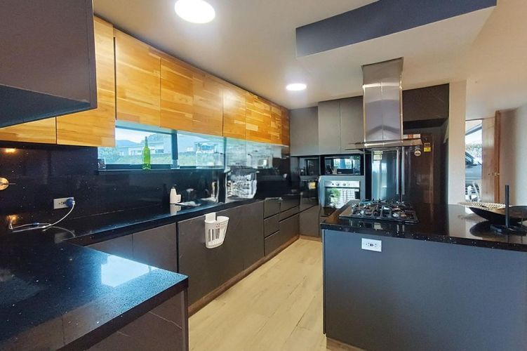 Casa de 5 alcobas en venta en Loma Del Escobero, El Retiro, 450 m² · foto 9 de 23