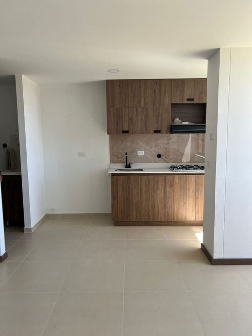 Apartamento de 2 alcobas en venta en Centro, Rionegro, 60 m² · foto 2 de 10