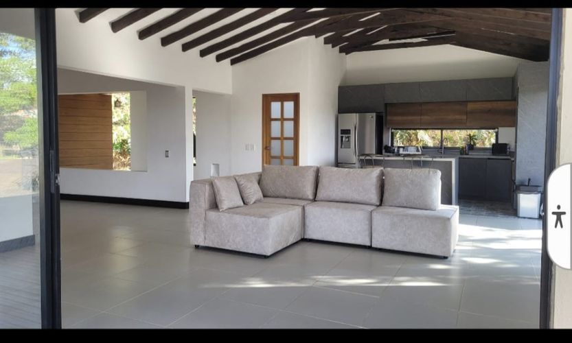Casa de 3 alcobas en venta en Santa Ana, Rionegro, 270 m² · foto 3 de 22
