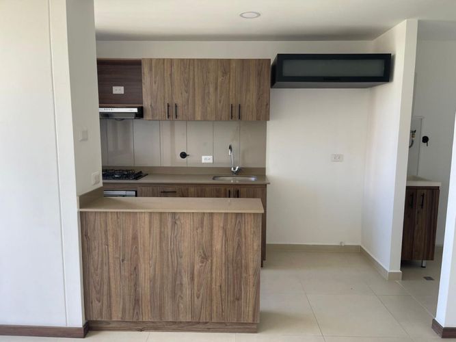 Apartamento de 2 alcobas en venta en Centro, Rionegro, 60 m² · foto 6 de 18