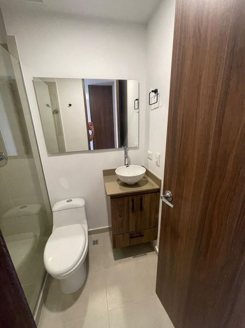 Apartamento de 2 alcobas en venta en Centro, Rionegro, 60 m² · foto 11 de 18