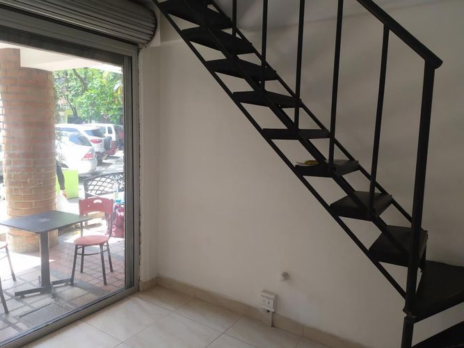 Local en arriendo en San Diego, Medellín, 22 m² · foto 2 de 6