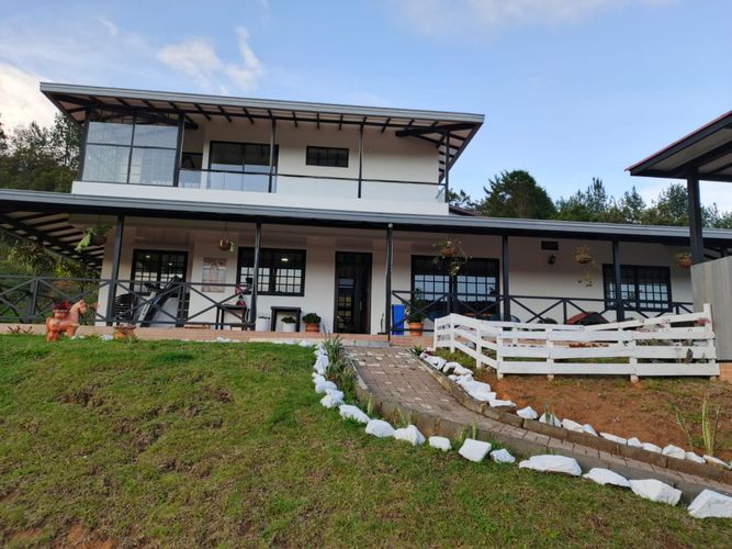 Finca en venta en Monta�Ez, Guarne, 290 m² · foto 2 de 18