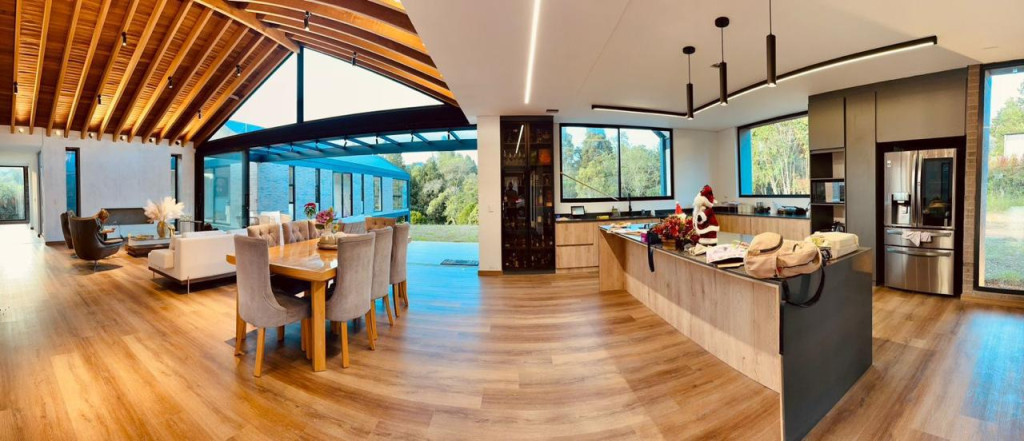 Casa en Venta en Loma del Escobero, Envigado