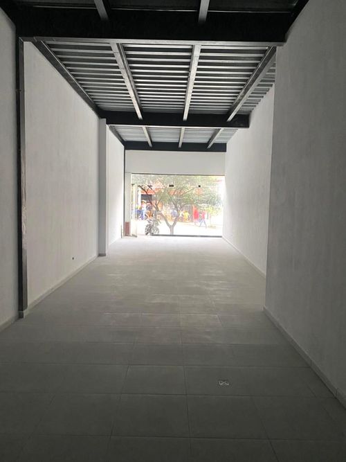 Edificio en venta en Boston, Medellín, 740 m² · foto 5 de 11