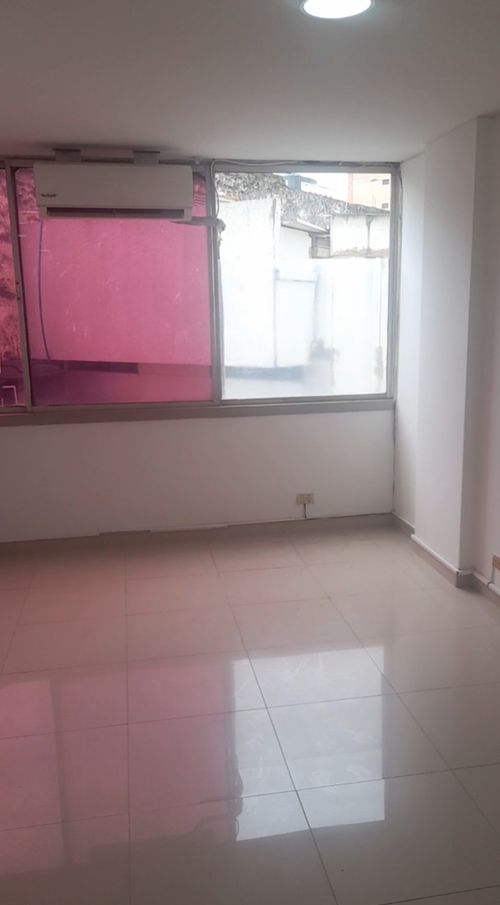 Oficina en arriendo en San Vicente, Cali, 38 m² · foto 3 de 5