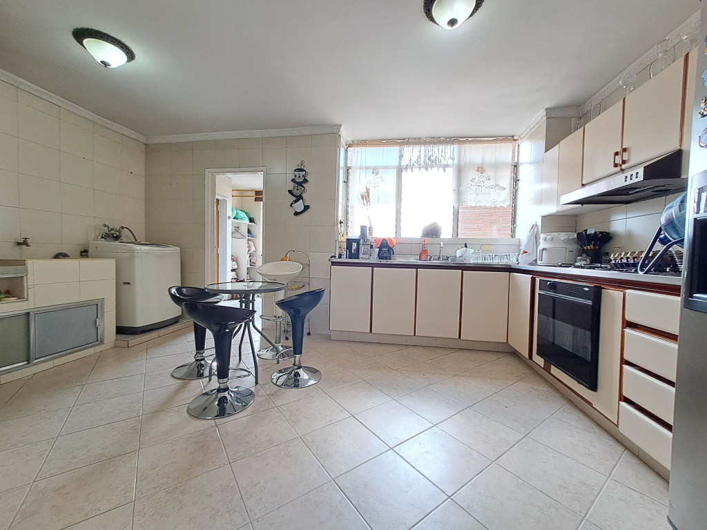 Apartment for sale in La candelaria, Medellín 2