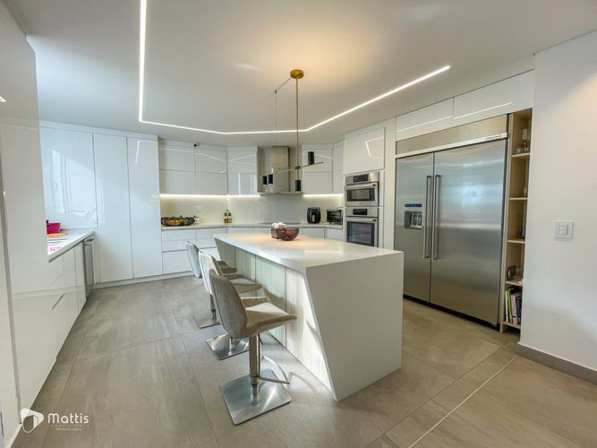 Casa de 4 alcobas en venta en Las Palmas, Medellín, 700 m² · foto 3 de 24