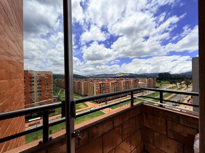 Apartamento de 3 alcobas en venta en Fac, Madrid, 63 m² · foto 18 de 21