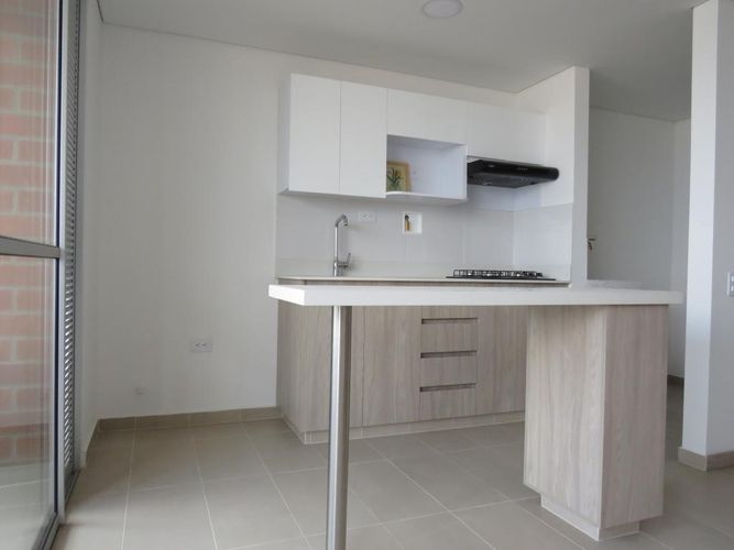 Apartamento en venta en Loma De San Jose, Sabaneta · foto 2 de 24