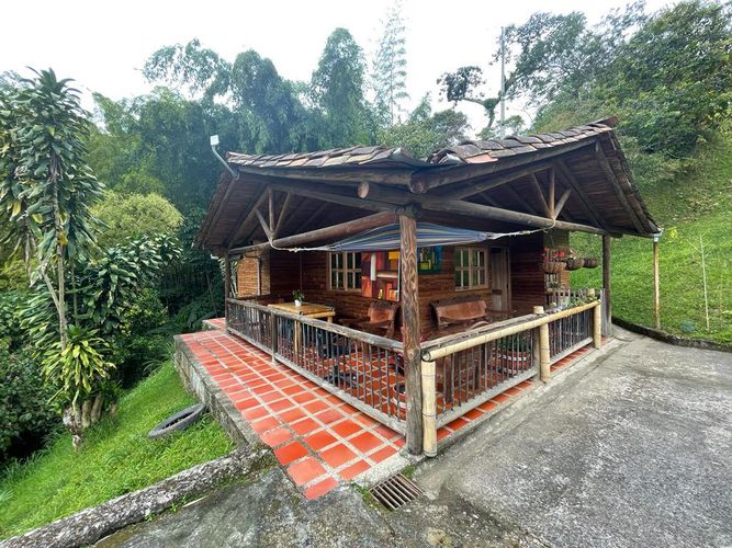Casa de 2 alcobas en venta en El Rincón, Medellín, 60 m² · foto 3 de 24
