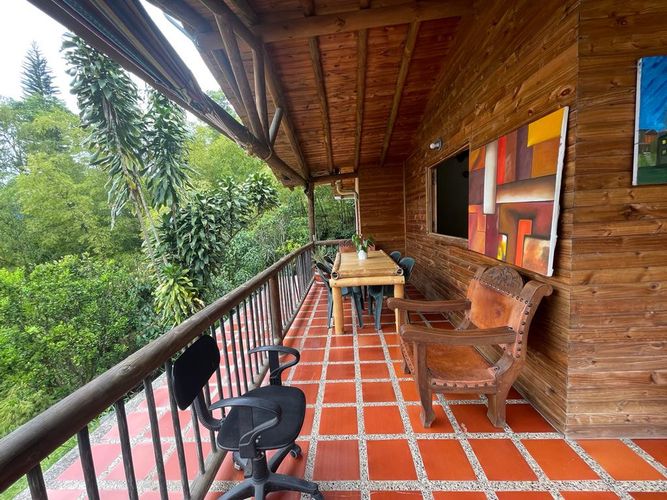 Casa de 2 alcobas en venta en El Rincón, Medellín, 60 m² · foto 4 de 24