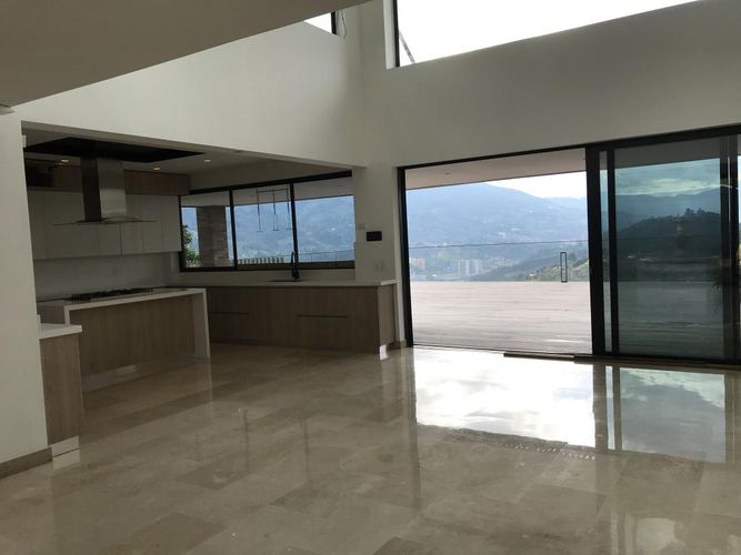 Casa de 5 alcobas en venta en San Isidro, La Estrella, 683 m² · foto 11 de 24