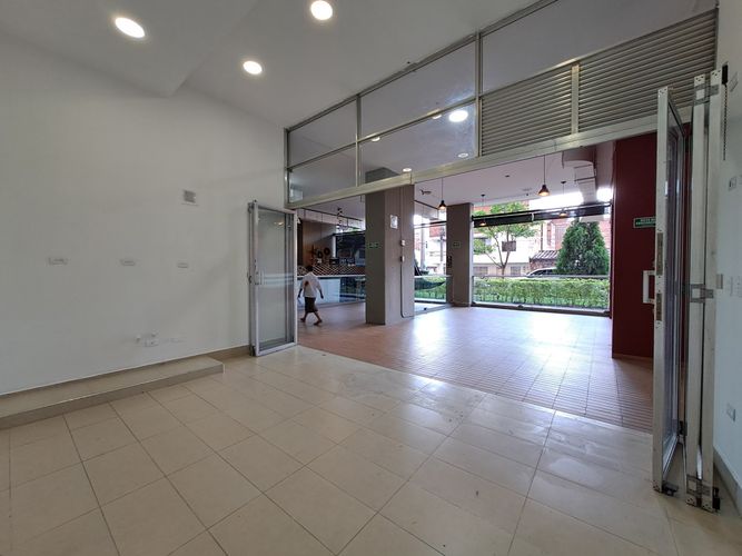 Local en venta en Niquia, Bello, 42 m² · foto 3 de 17