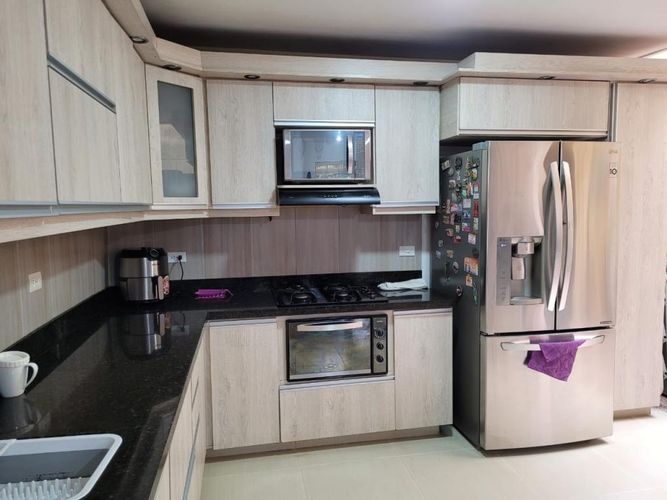 Casa de 5 alcobas en venta en La Castellana, Medellín, 362 m² · foto 5 de 24