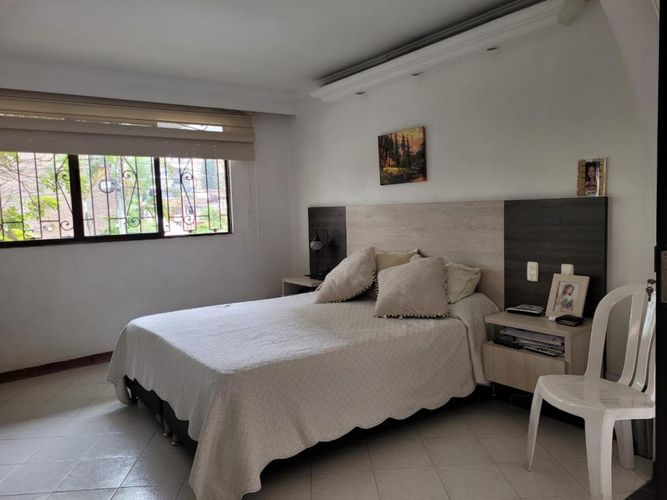 Casa de 5 alcobas en venta en La Castellana, Medellín, 362 m² · foto 11 de 24