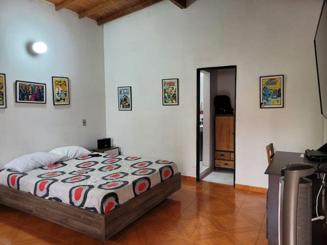 Casa de 5 alcobas en venta en La Castellana, Medellín, 362 m² · foto 17 de 24