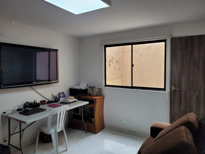 Casa de 5 alcobas en venta en La Castellana, Medellín, 362 m² · foto 23 de 24