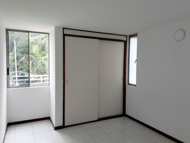 Apartamento de 3 alcobas en venta en El Poblado, Medellín, 97 m² · foto 8 de 19