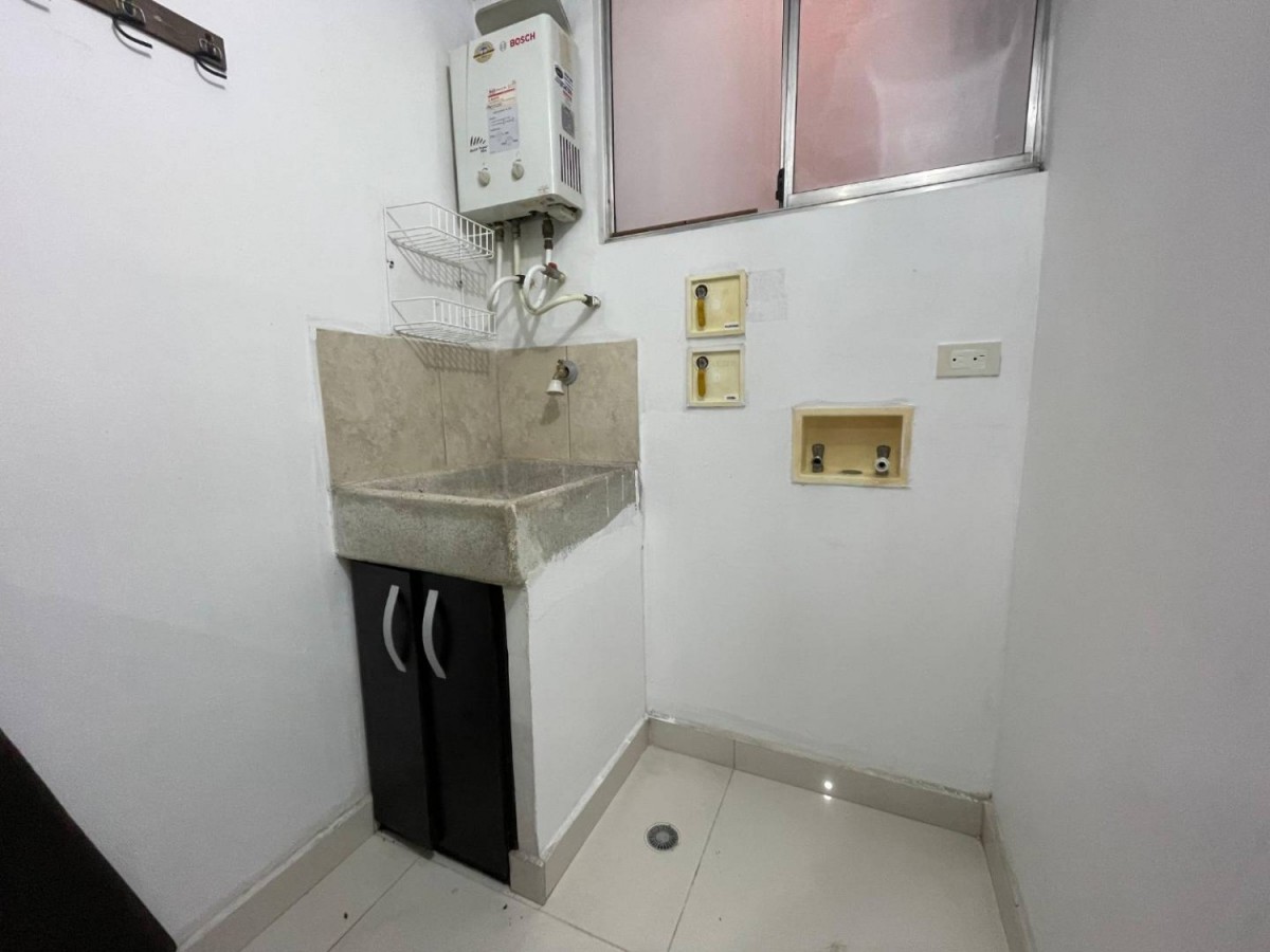 Apartamento en arriendo en Ciudad Del Río, Medellín · foto 3 de 7