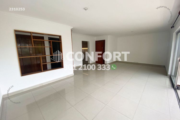Apartamento de 5 alcobas en arriendo en Lorena, Medellín, 220 m² · foto 2 de 24