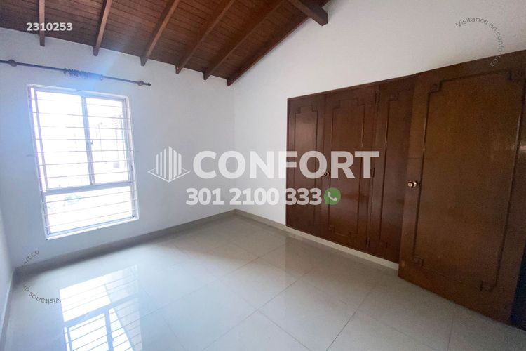 Apartamento de 5 alcobas en arriendo en Lorena, Medellín, 220 m² · foto 18 de 24