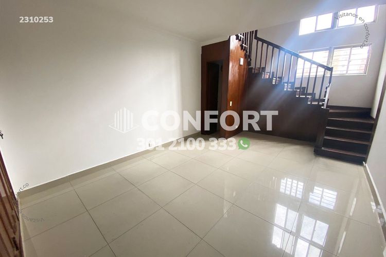 Apartamento de 5 alcobas en arriendo en Lorena, Medellín, 220 m² · foto 24 de 24