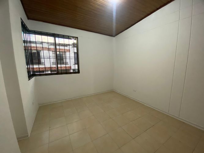 Casa de 5 alcobas en venta en Avenida Sur, Pereira, 168 m² · foto 11 de 15