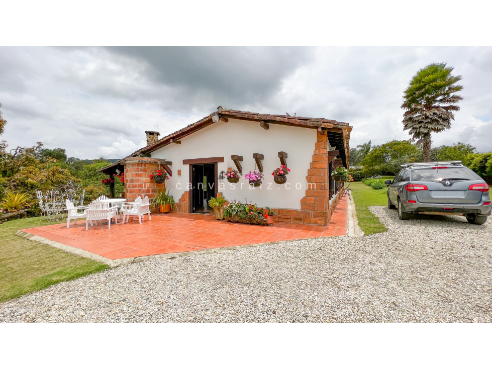 5BR Country House in Pontezuela (280 m²) for Sale