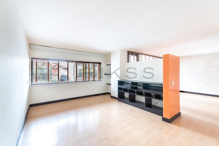 Apartaestudio en venta en Quinta Camacho, Bogotá, 80 m² · foto 5 de 8