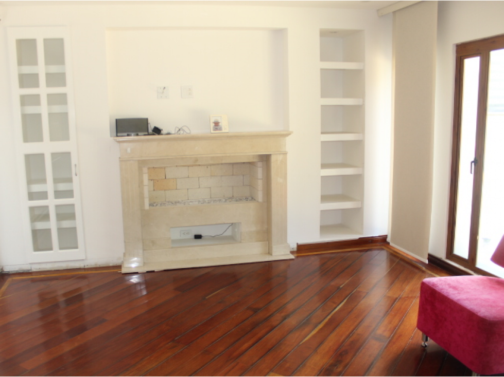 Casa en venta en Cerros De Suba, Bogotá · foto 3 de 24