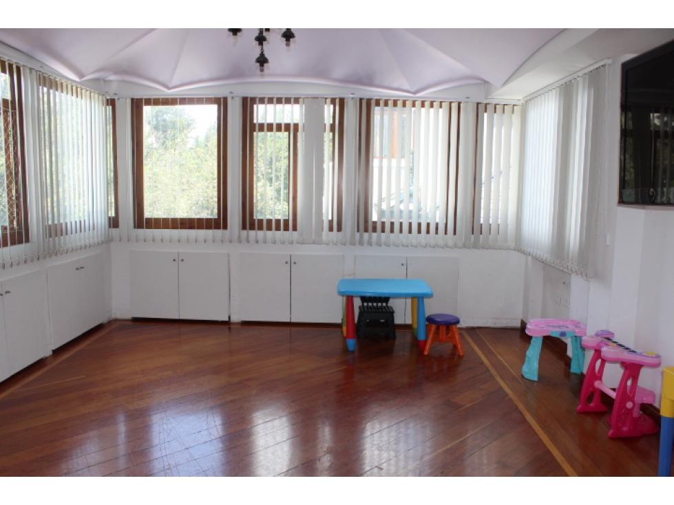 Casa en venta en Cerros De Suba, Bogotá · foto 8 de 24