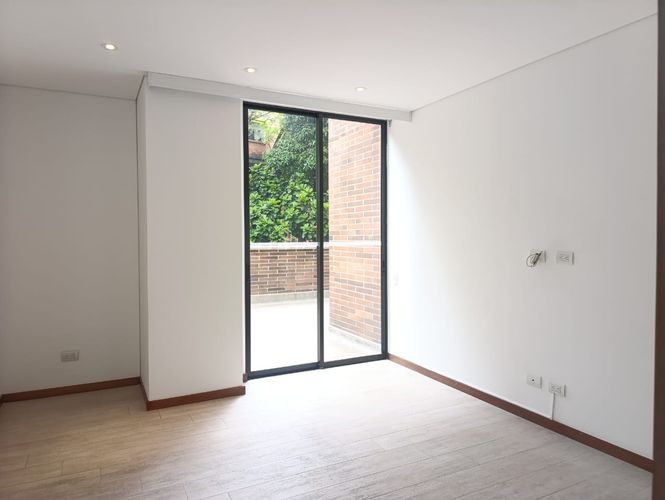 Apartamento de 3 alcobas en arriendo en El Poblado, Medellín, 280 m² · foto 13 de 18