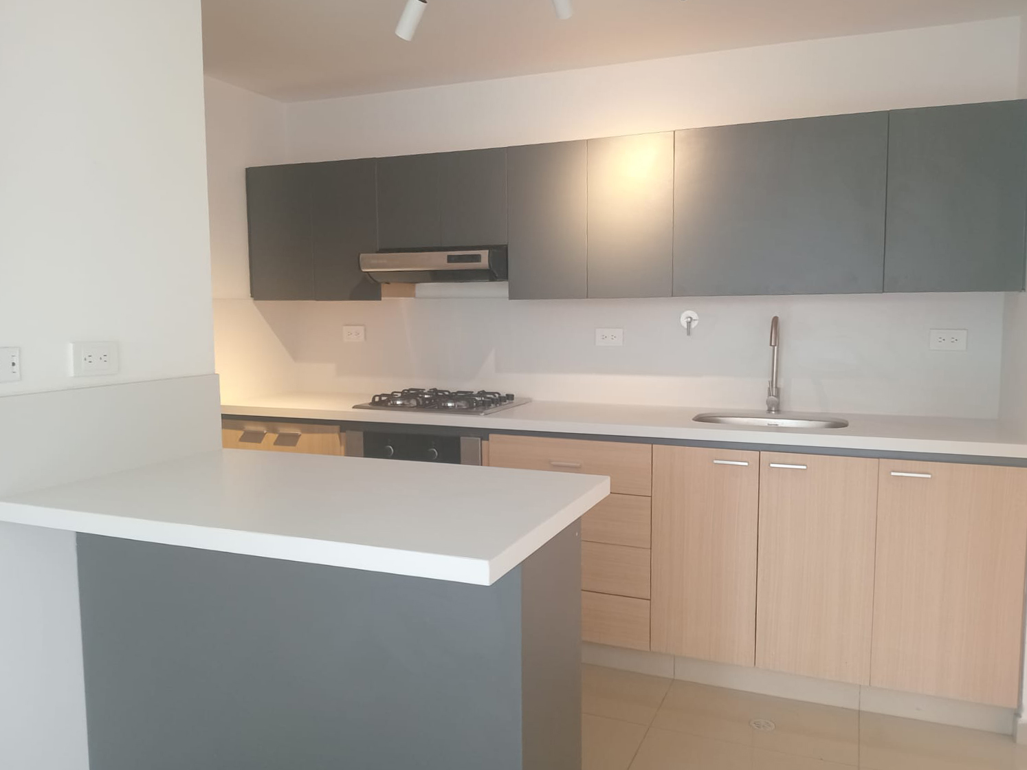 Apartamento en arriendo en El Poblado, Medellín · foto 5 de 18