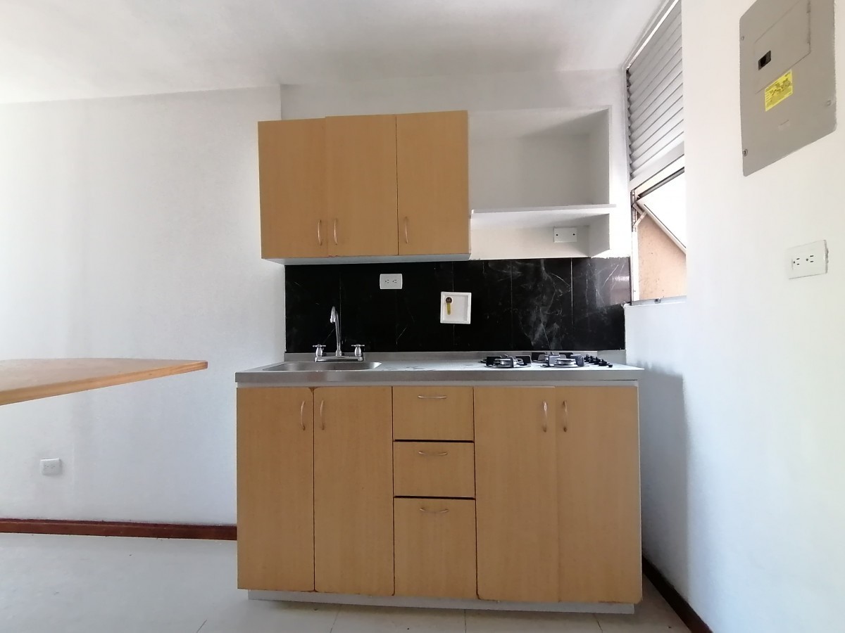Apartaestudio for sale in La candelaria, Medellín 4