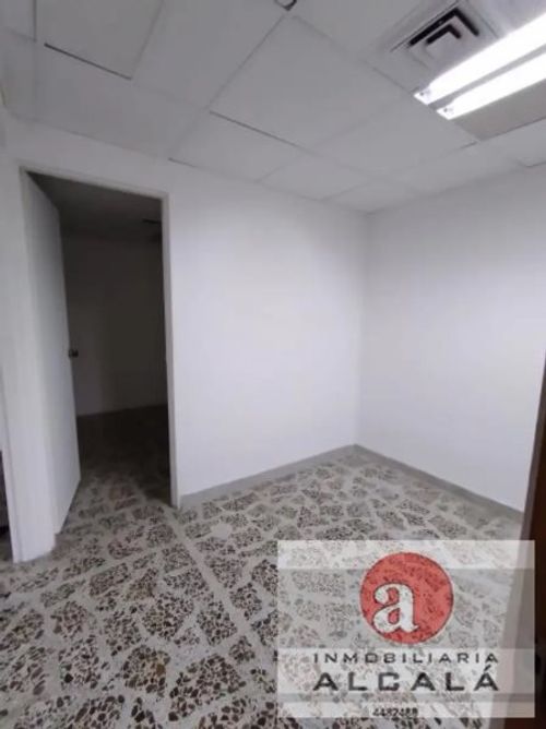 Oficina en arriendo en Zona Centro, Envigado, 80 m² · foto 2 de 5