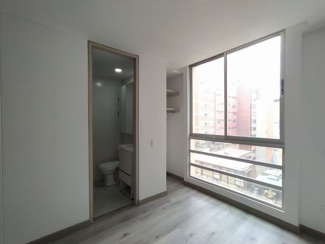 Apartaestudio en venta en Las Aguas, Bogotá, 28 m² · foto 8 de 24