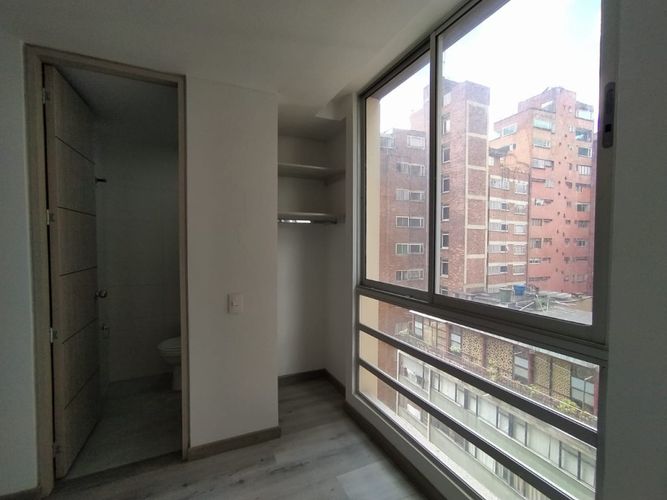 Apartaestudio en venta en Las Aguas, Bogotá, 28 m² · foto 9 de 24
