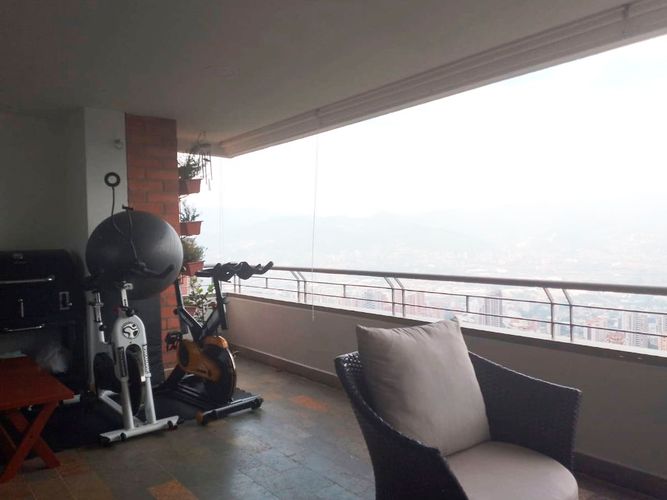 Apartamento de 3 alcobas en arriendo en El Tesoro, Medellín, 220 m² · foto 17 de 17