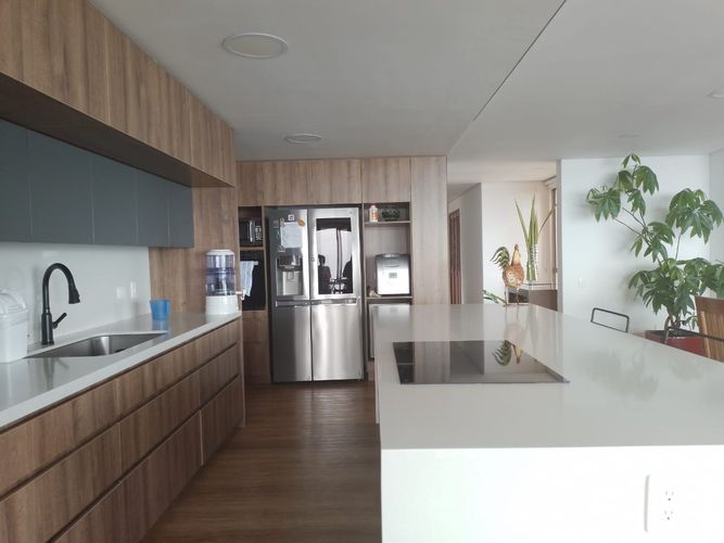 Apartamento de 3 alcobas en arriendo en El Tesoro, Medellín, 220 m² · foto 4 de 17
