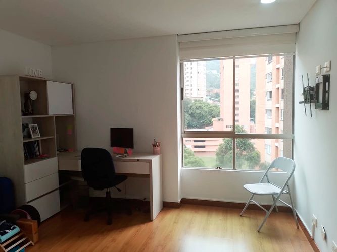Apartamento de 3 alcobas en arriendo en El Tesoro, Medellín, 220 m² · foto 10 de 17