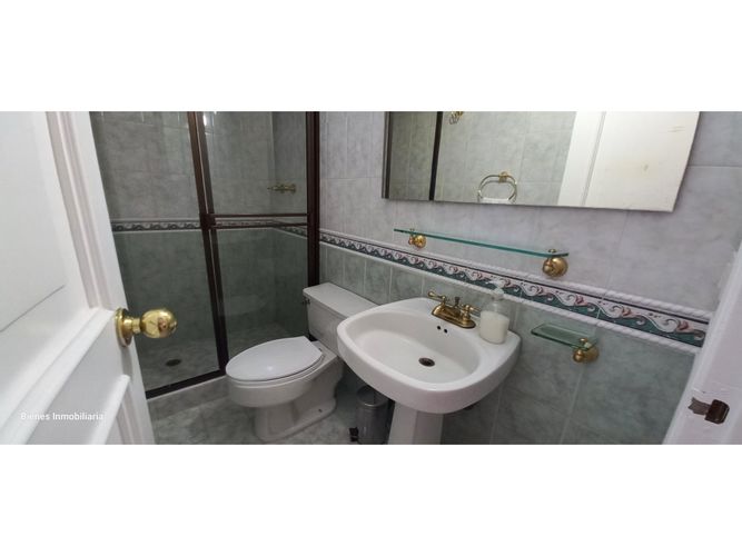 Apartamento de 3 alcobas en venta en Arboledas, Cali, 160 m² · foto 13 de 24