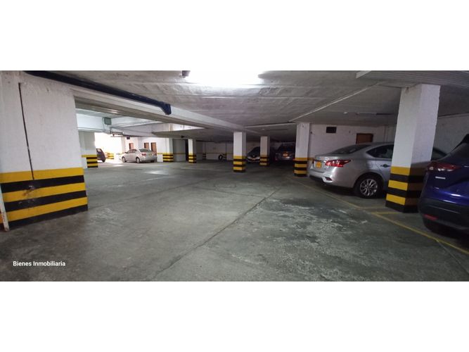 Apartamento de 3 alcobas en venta en Arboledas, Cali, 160 m² · foto 18 de 24