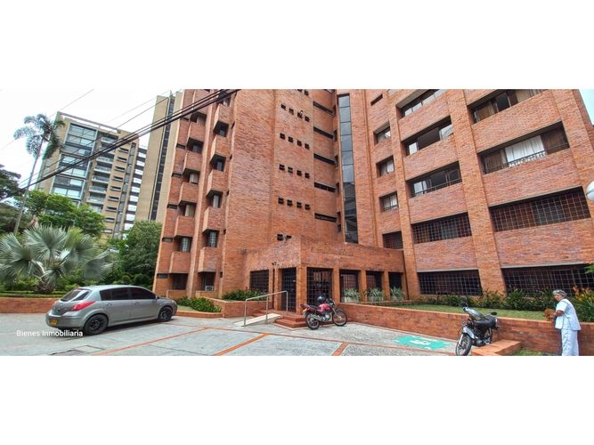 Apartamento de 3 alcobas en venta en Arboledas, Cali, 160 m² · foto 20 de 24