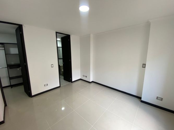 Apartamento de 3 alcobas en arriendo en Villa Carlota, Medellín, 84 m² · foto 6 de 14