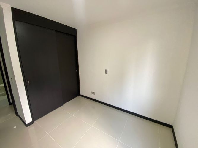 Apartamento de 3 alcobas en arriendo en Villa Carlota, Medellín, 84 m² · foto 11 de 14