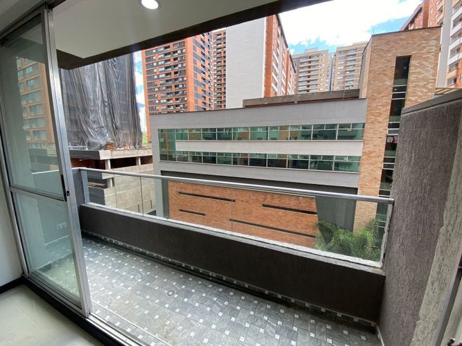Apartamento de 3 alcobas en arriendo en Villa Carlota, Medellín, 84 m² · foto 14 de 14