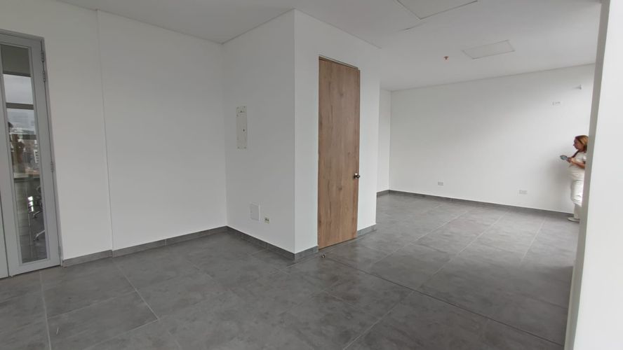 Consultorio en venta en Alcazar, Armenia, 38 m² · foto 7 de 18